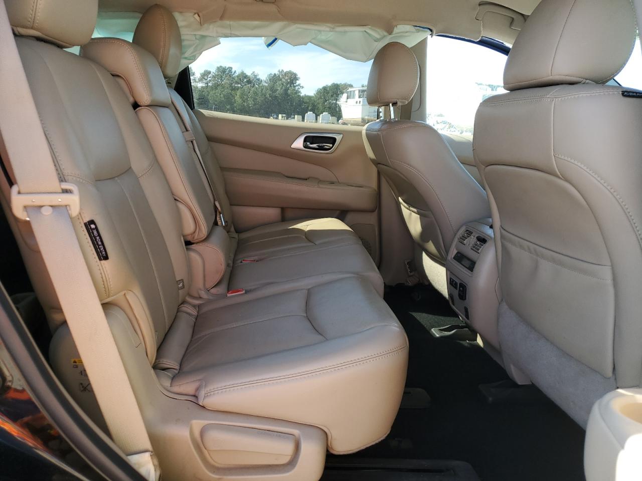 2019 Nissan Pathfinder S VIN: 5N1DR2MN8KC632797 Lot: 82283265