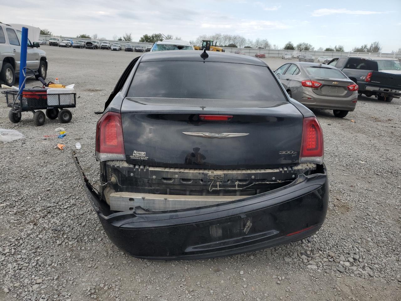 2018 Chrysler 300 S VIN: 2C3CCABG0JH304192 Lot: 85346805