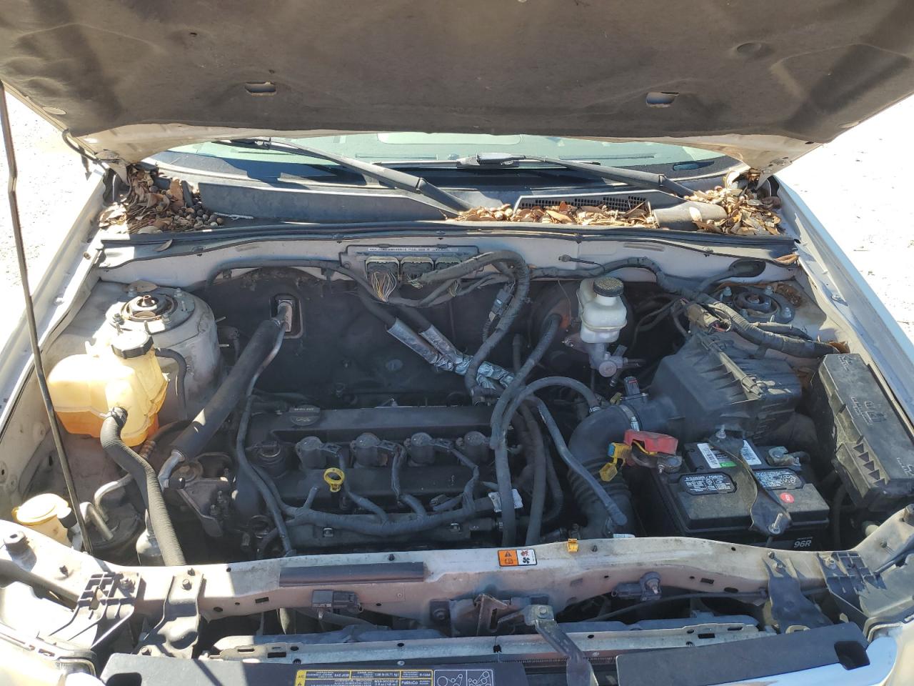 2010 Ford Escape Xls VIN: 1FMCU0C75AKB18721 Lot: 86490575