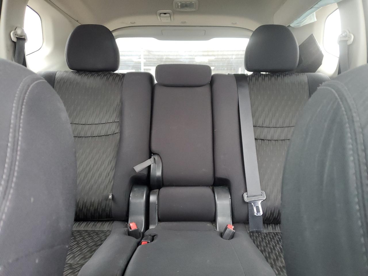 2018 Nissan Rogue S VIN: 5N1AT2MV4JC751529 Lot: 82274275