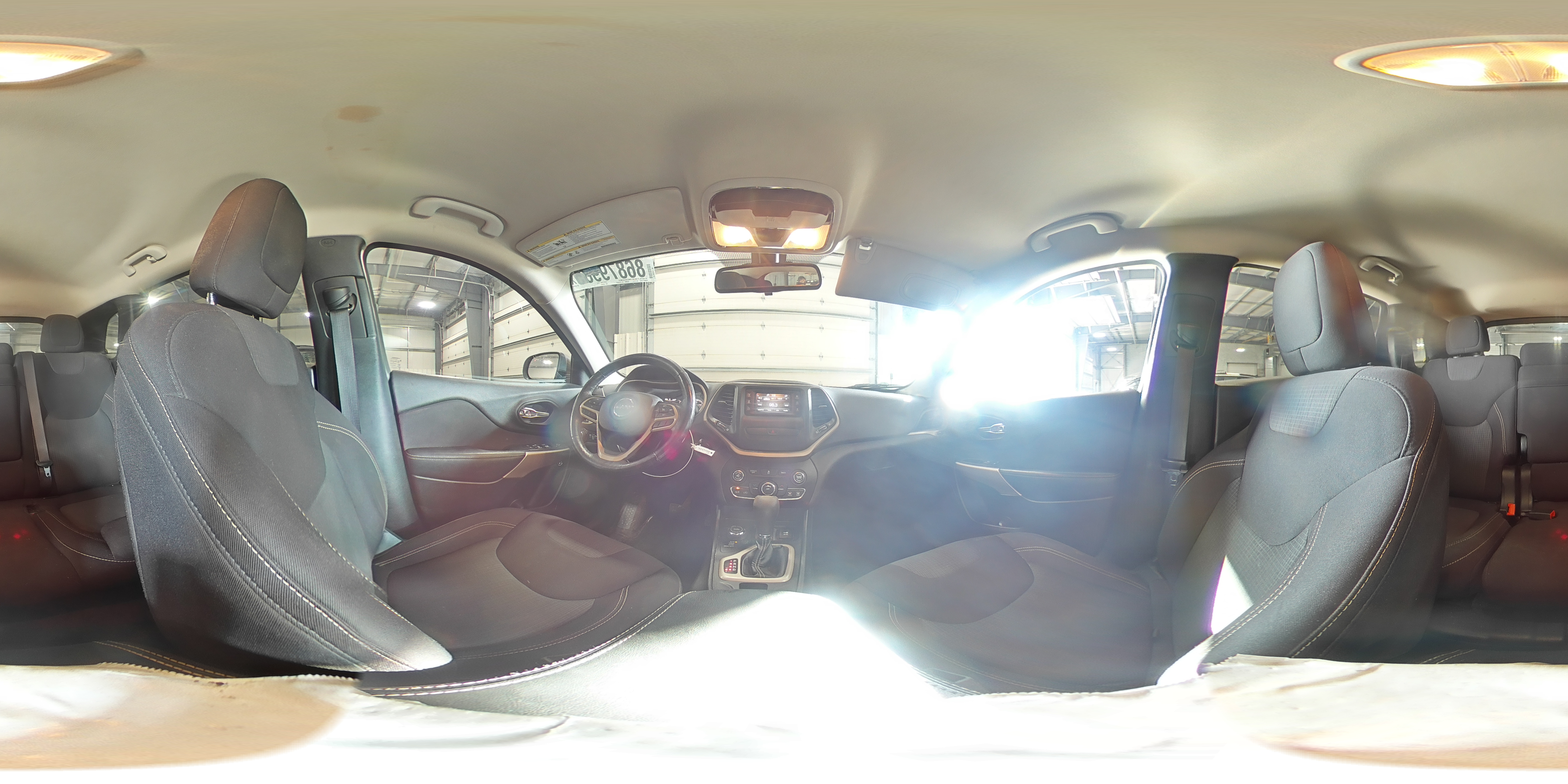 2017 Jeep Cherokee Latitude VIN: 1C4PJMCB8HW620944 Lot: 86879985