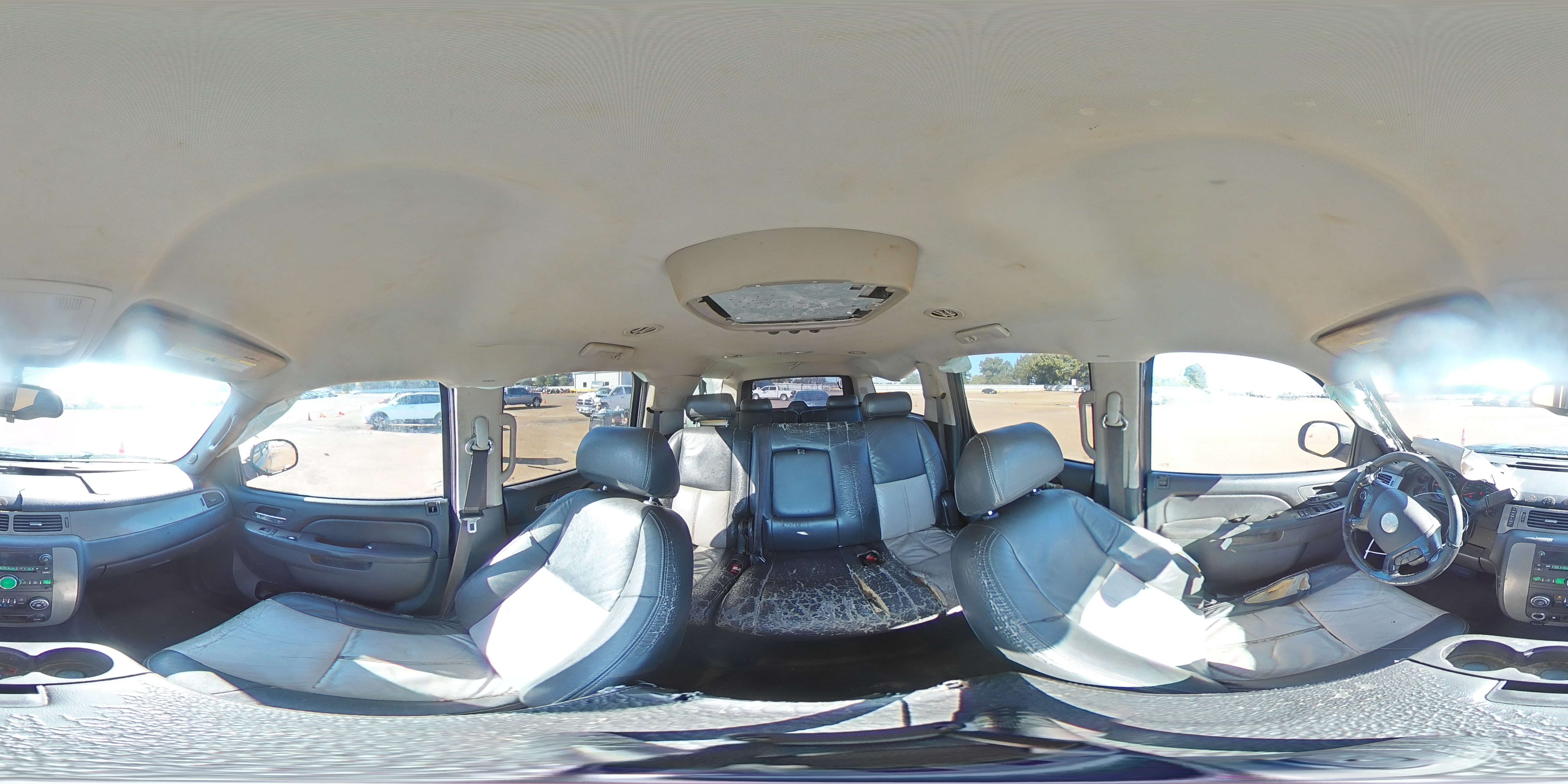 2010 Chevrolet Suburban C1500 Ls VIN: 1GNUCHE05AR199633 Lot: 82591025