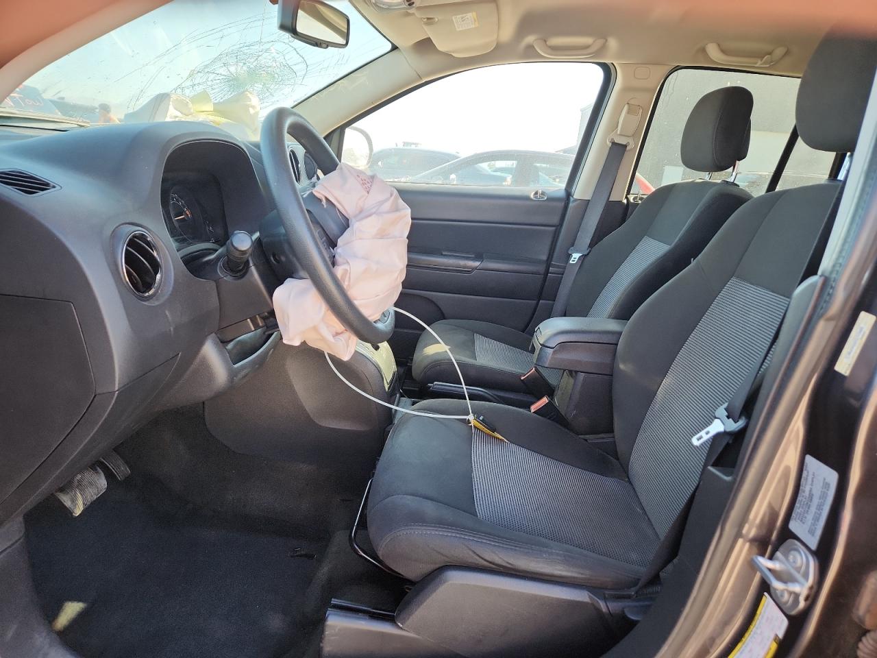 2017 Jeep Compass Sport VIN: 1C4NJDBB6HD173499 Lot: 82656425