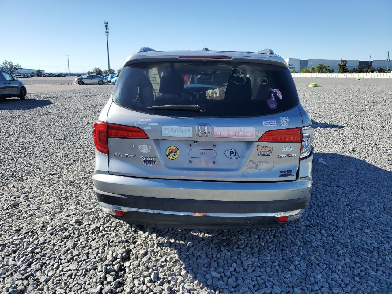 2018 Honda Pilot Touring VIN: 5FNYF5H93JB011143 Lot: 90495955