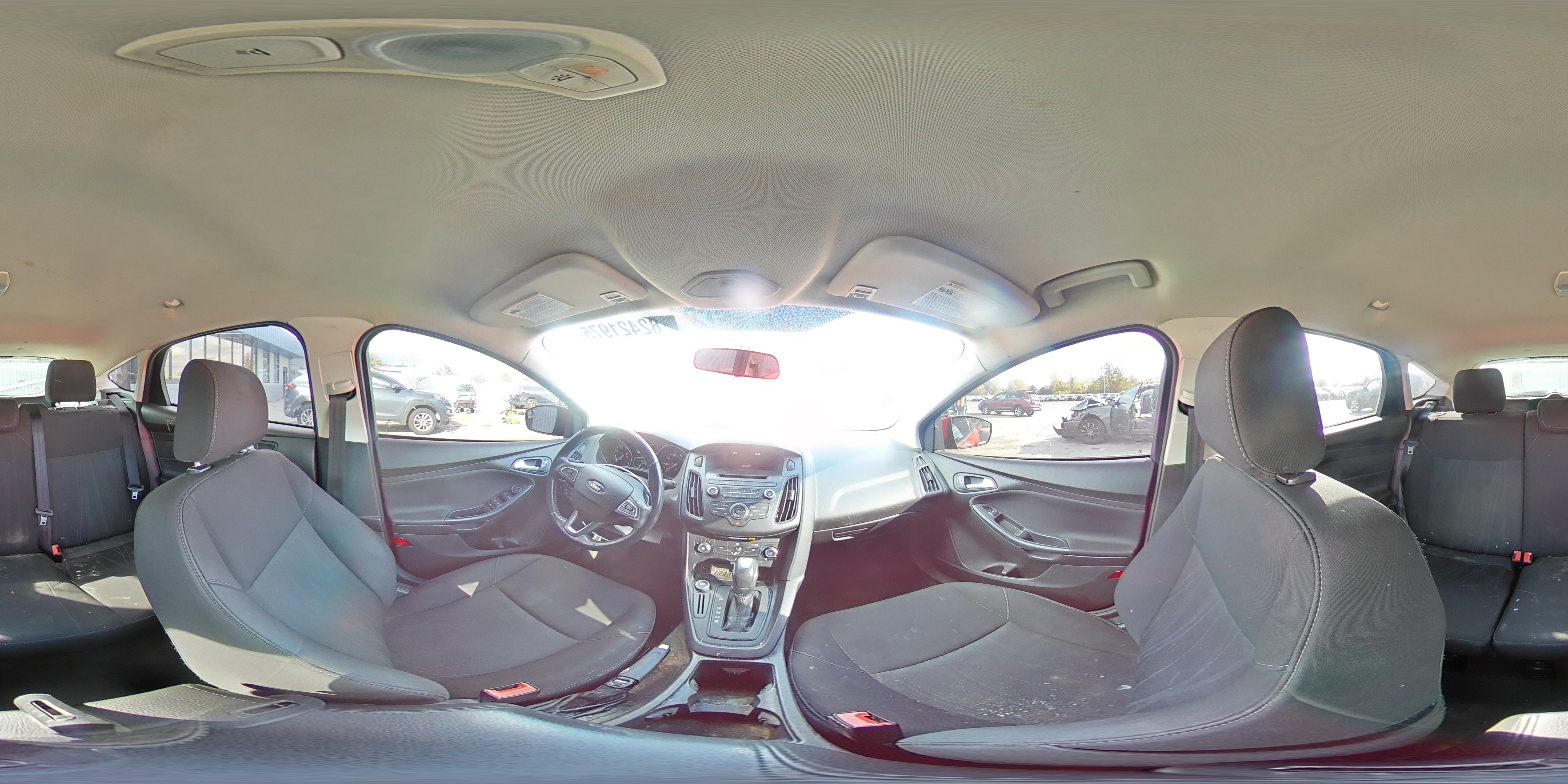 2016 Ford Focus Se VIN: 1FADP3K27GL211112 Lot: 82421975