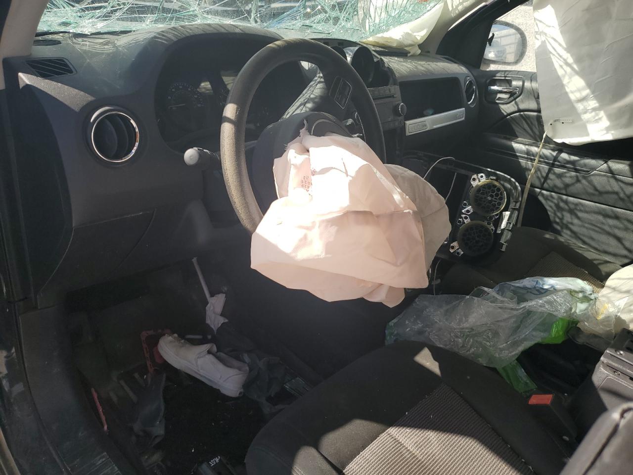 2014 Jeep Compass Sport VIN: 1C4NJDBB8ED591381 Lot: 82238435