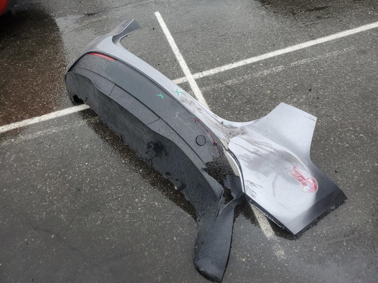 2024 Tesla Model Y VIN: 7SAYGDEE5RF195508 Lot: 85880625