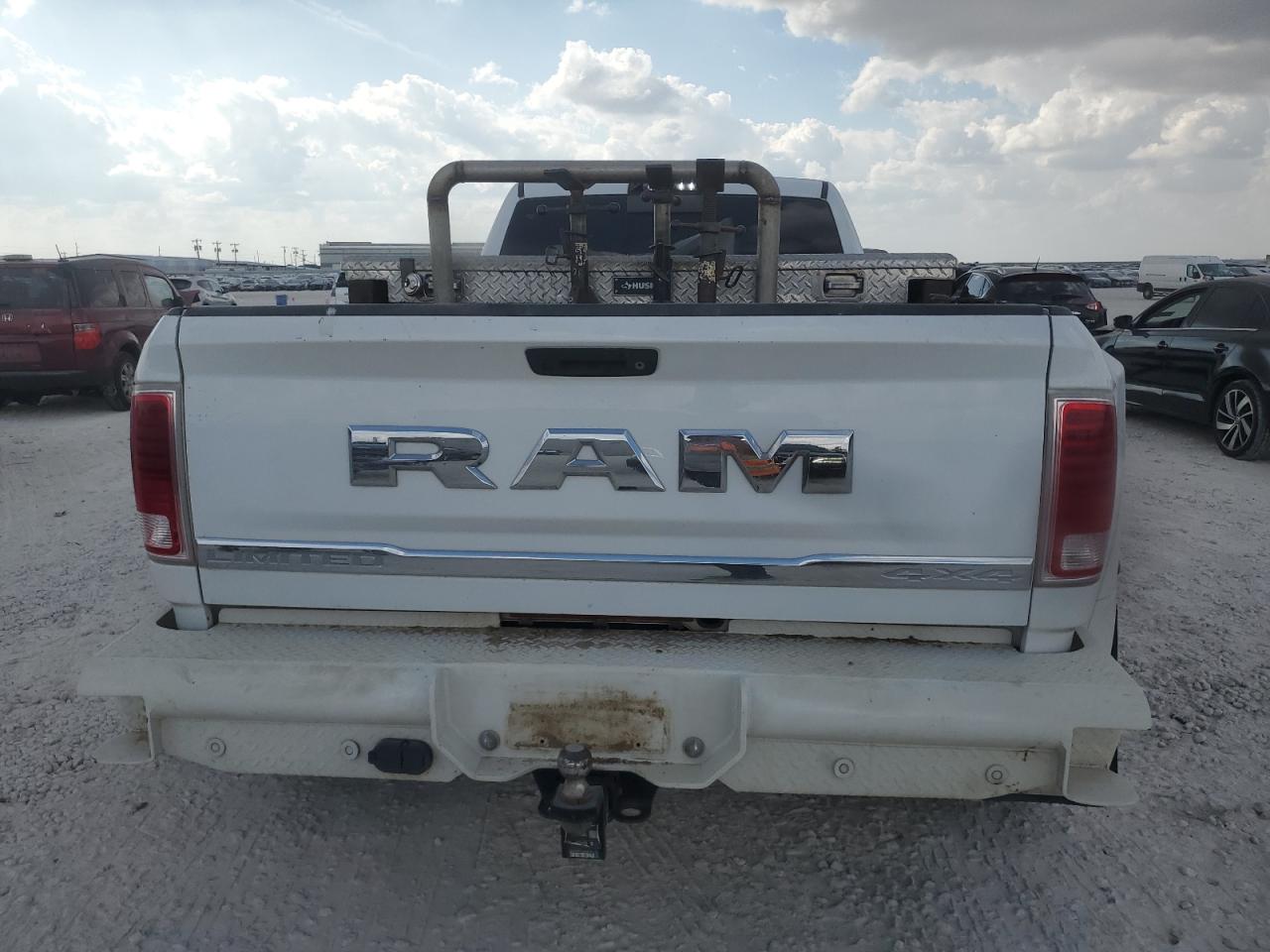 2018 Ram 3500 Longhorn VIN: 3C63RRKL1JG305543 Lot: 82596065
