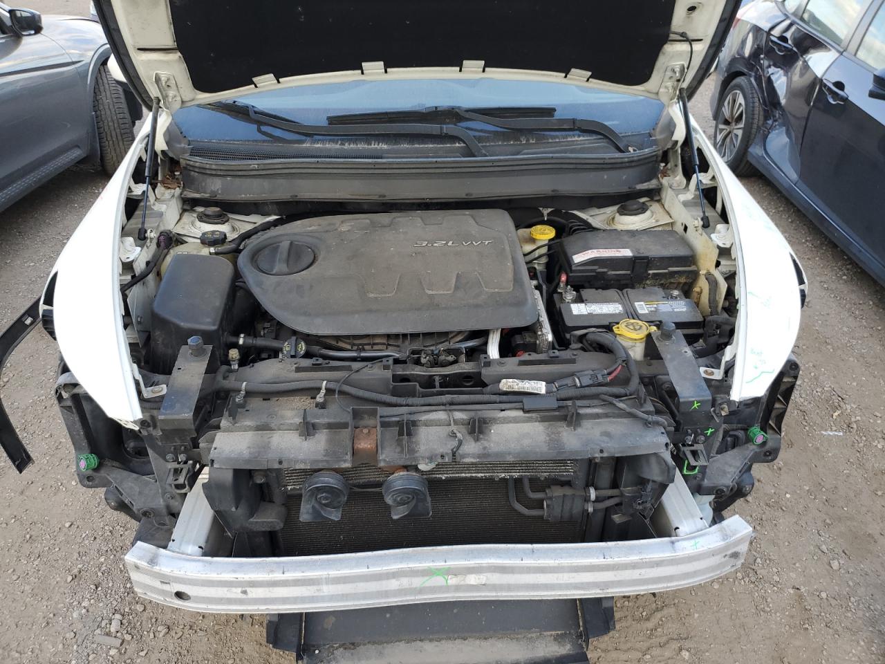 2014 Jeep Cherokee Latitude VIN: 1C4PJLCS7EW155126 Lot: 84039185