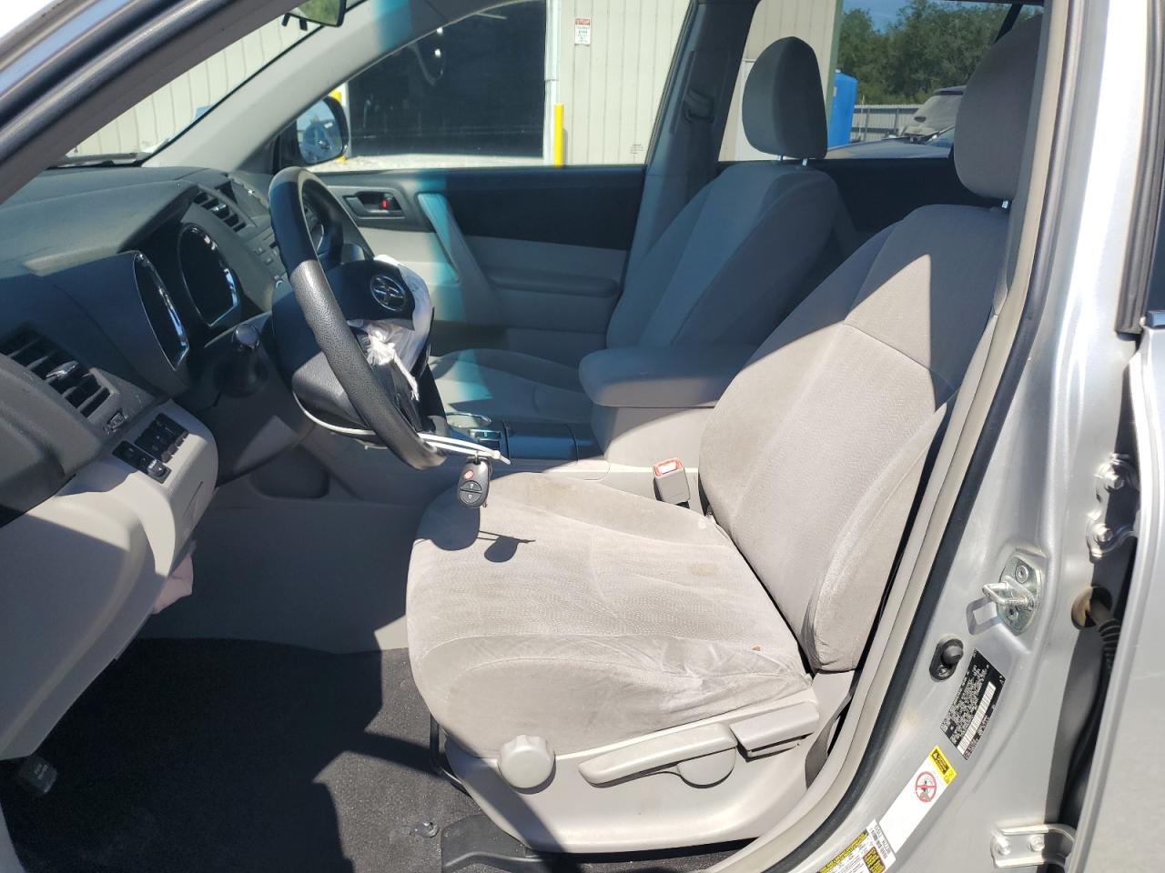 2011 Toyota Highlander Base VIN: 5TDZK3EH4BS048151 Lot: 84973165