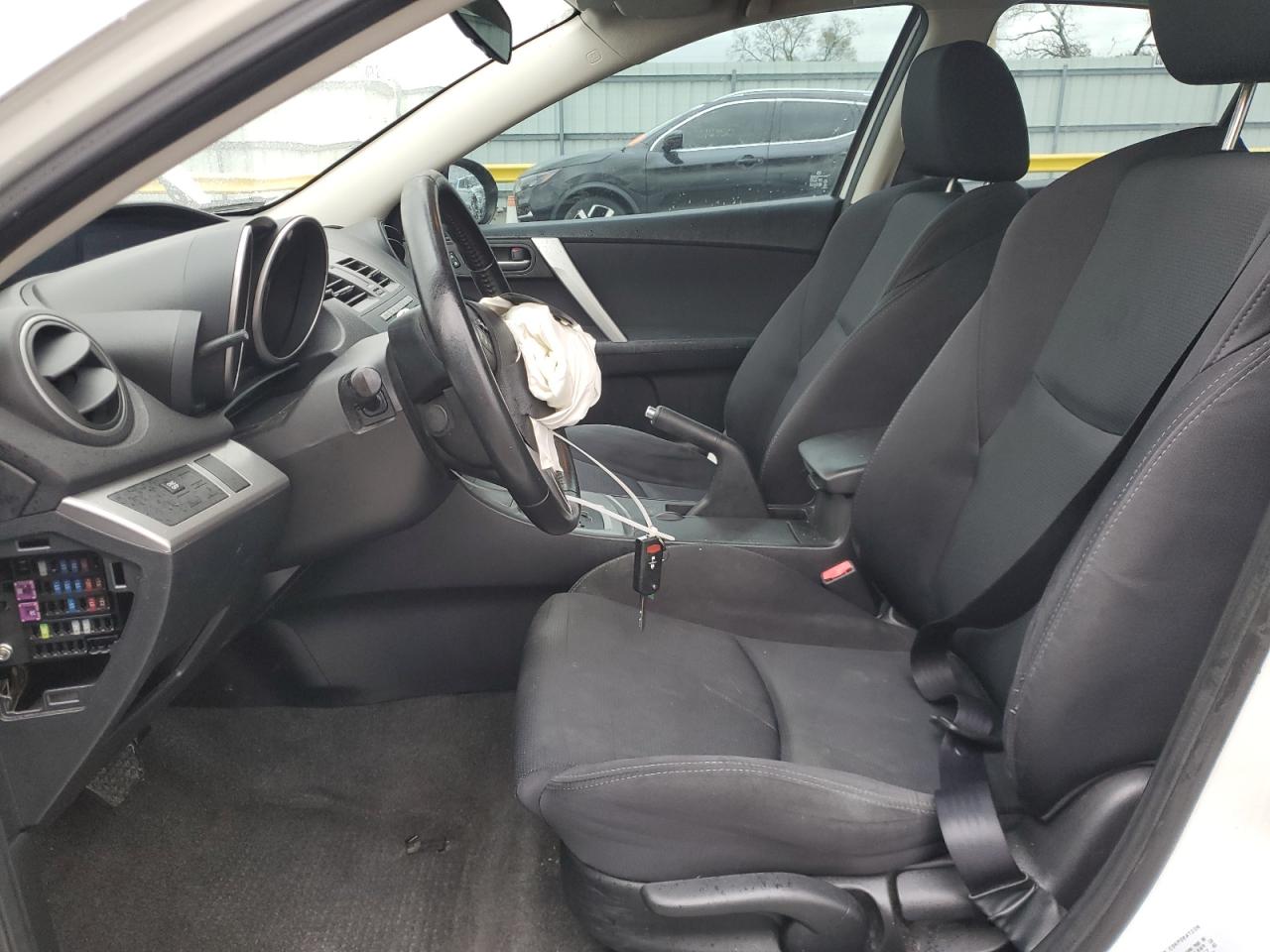 2010 Mazda 3 S VIN: JM1BL1H58A1332155 Lot: 90854355