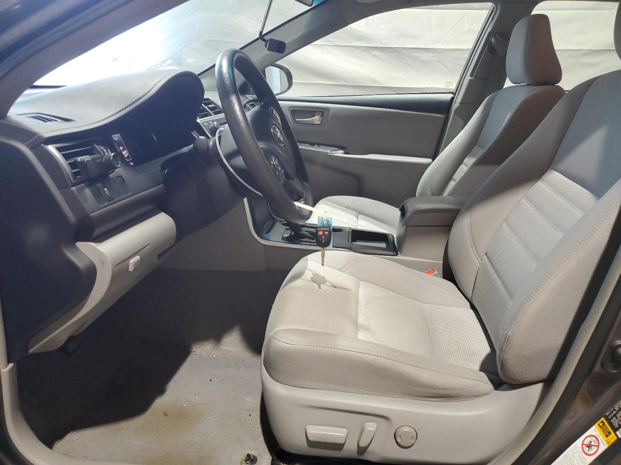 2016 Toyota Camry Le VIN: 4T4BF1FK2GR562914 Lot: 84449115