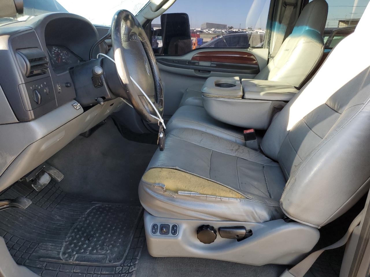 2005 Ford F250 Super Duty VIN: 1FTSW21P15EB38641 Lot: 82365375