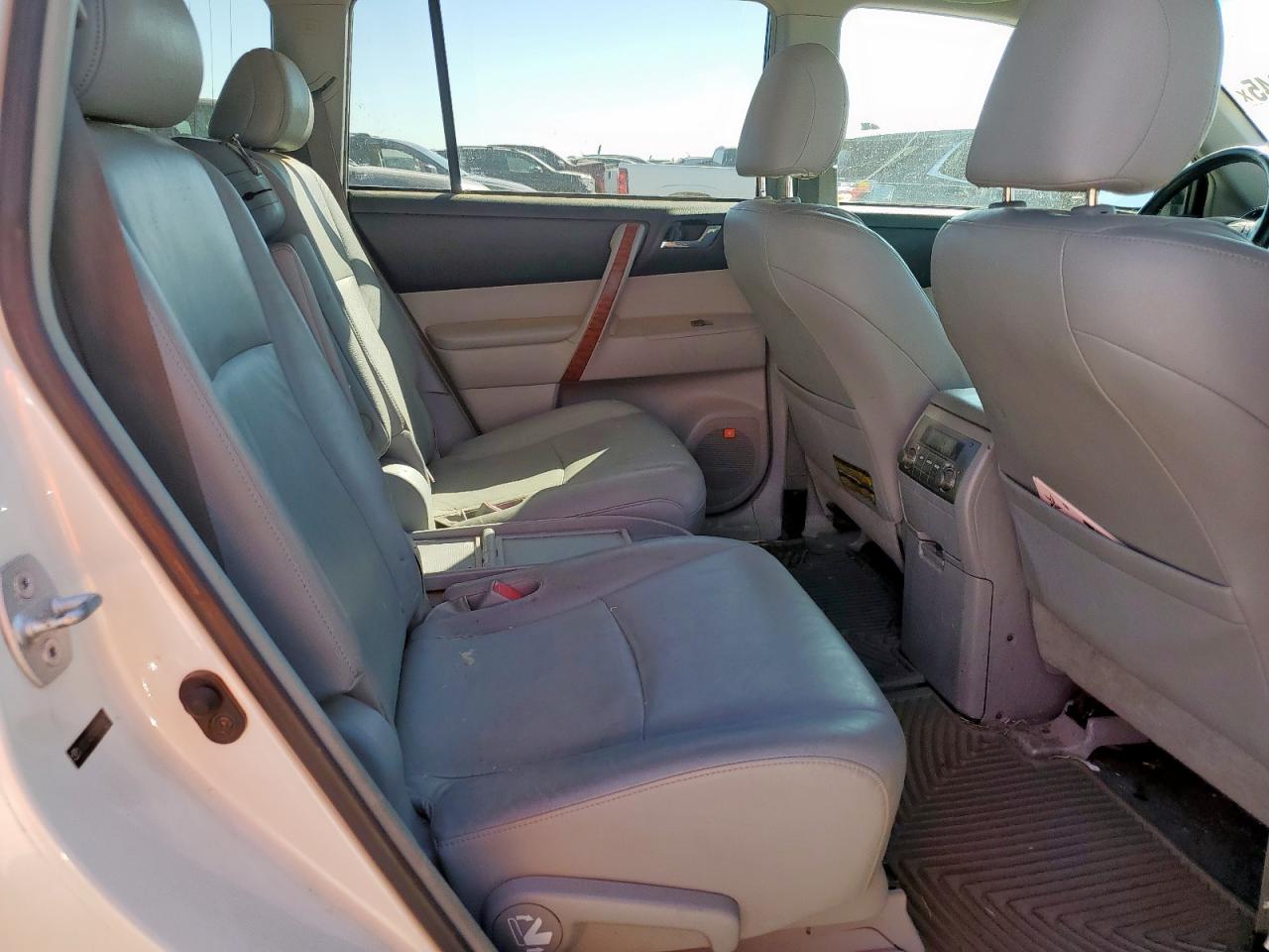 2008 Toyota Highlander Limited VIN: JTEES42A282010635 Lot: 84982945