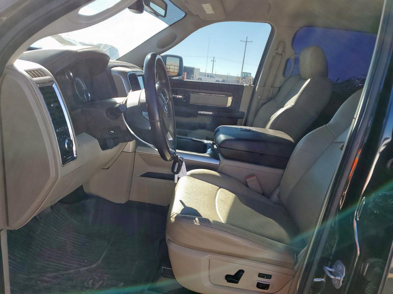 2016 Ram 1500 Laramie VIN: 1C6RR6NM2GS107522 Lot: 90805325