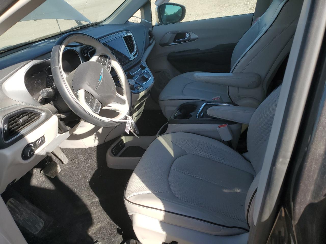 2018 Chrysler Pacifica Hybrid Limited VIN: 2C4RC1N7XJR365237 Lot: 82614435