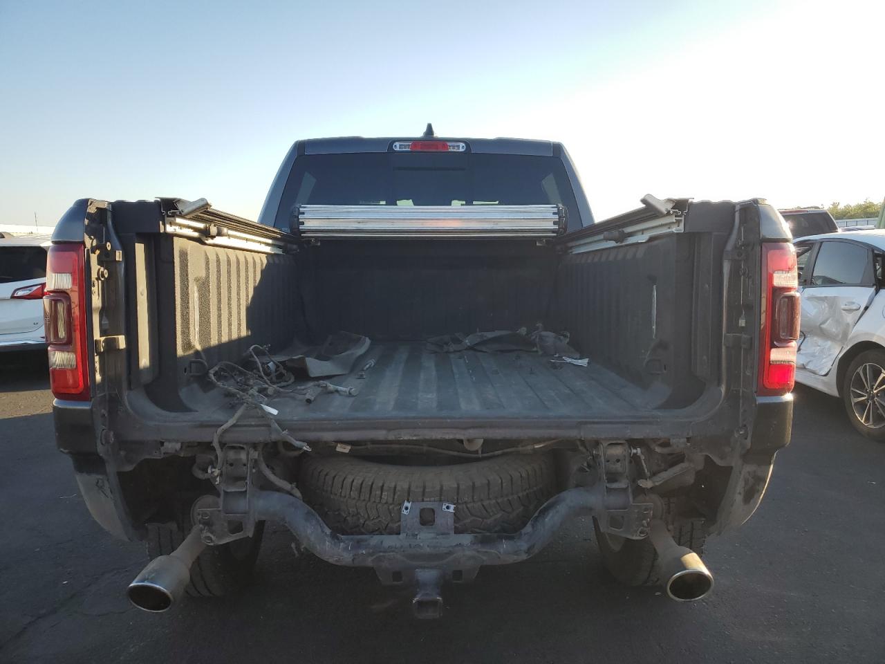 2020 Ram 1500 Limited VIN: 1C6SRFHT2LN275884 Lot: 90376495