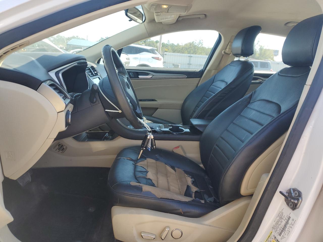 2015 Ford Fusion Se VIN: 1FA6P0HD0F5119942 Lot: 82395855