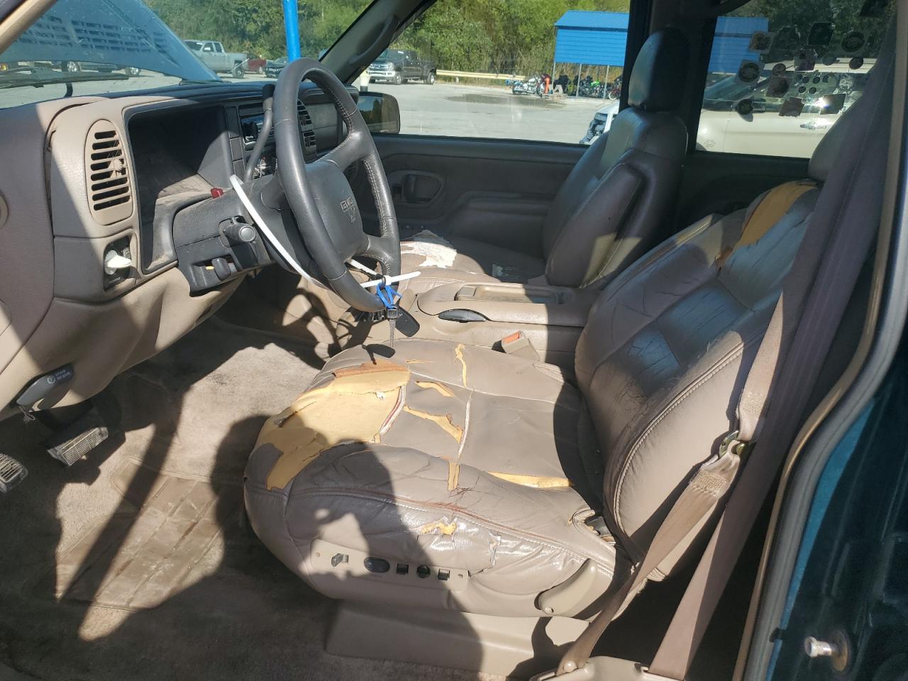 1998 GMC Yukon VIN: 1GKEK13R7WJ719866 Lot: 86484335