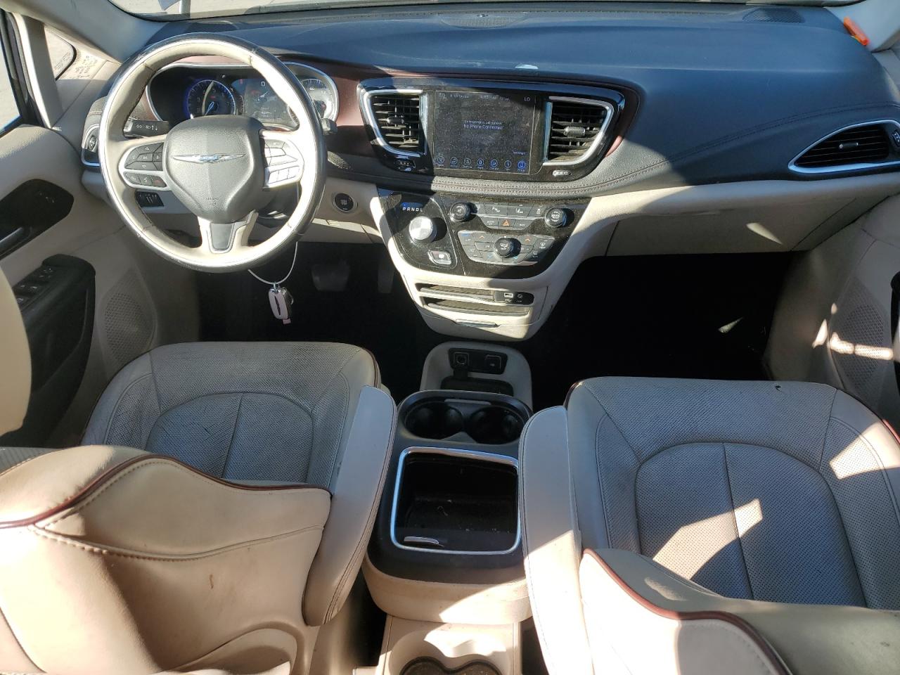 2017 Chrysler Pacifica Limited VIN: 2C4RC1GG3HR649090 Lot: 82569415