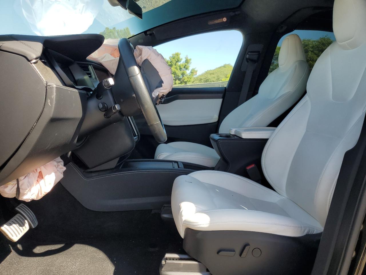 2020 Tesla Model X VIN: 5YJXCAE45LF301697 Lot: 85193505