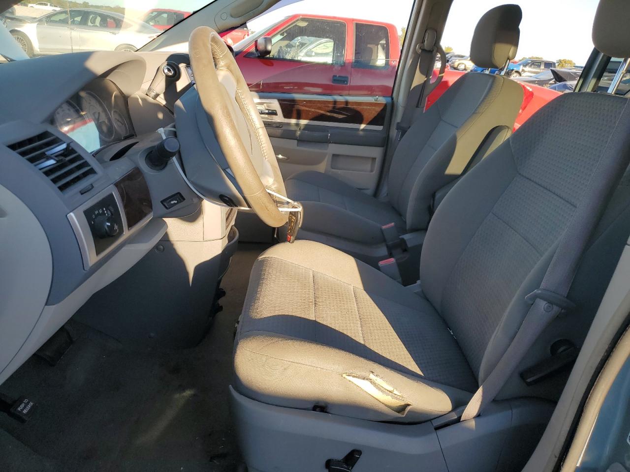 2010 Chrysler Town & Country Touring VIN: 2A4RR5D10AR278220 Lot: 85704635