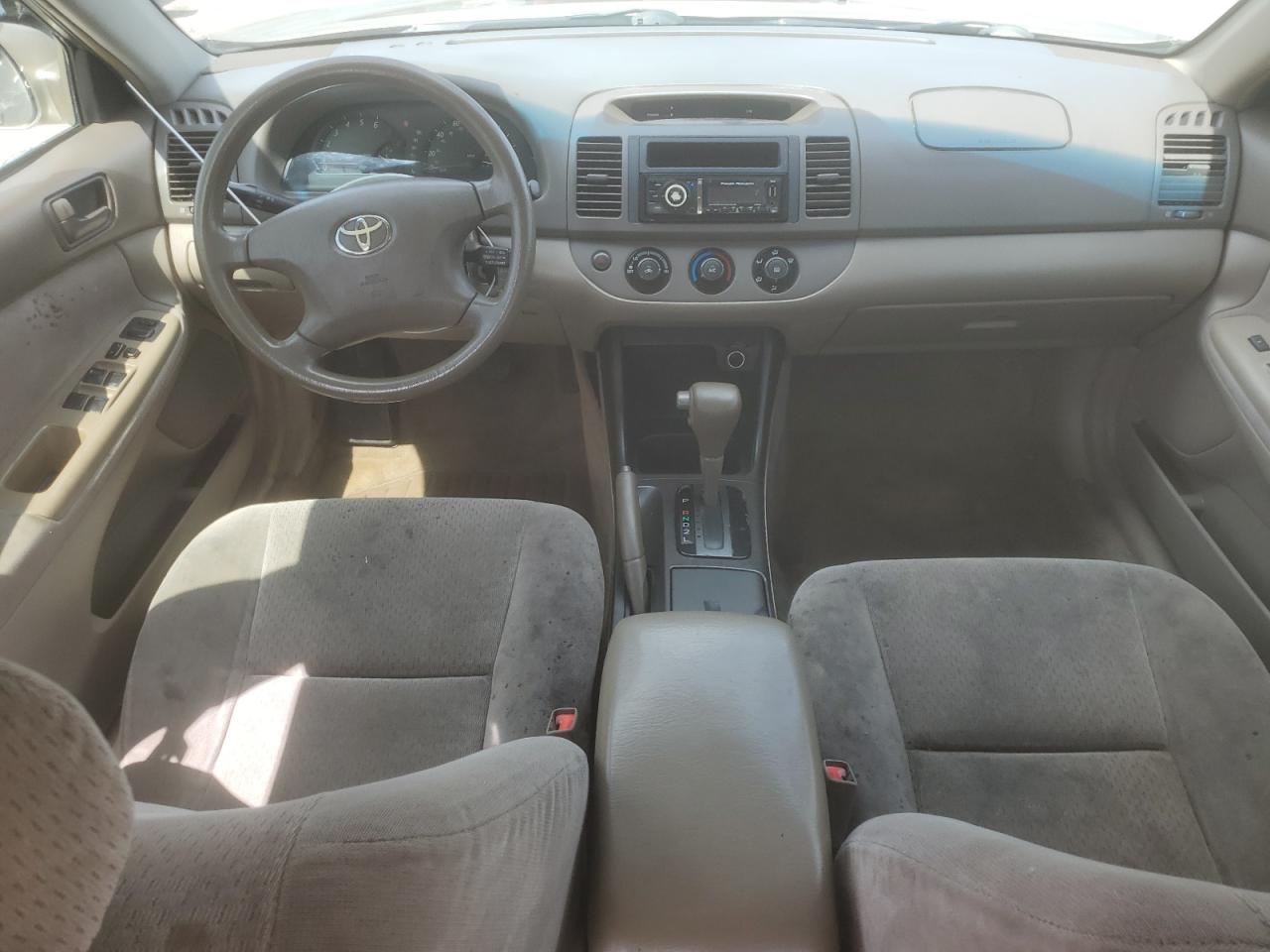 2002 Toyota Camry Le VIN: 4T1BE32K32U522526 Lot: 85570695