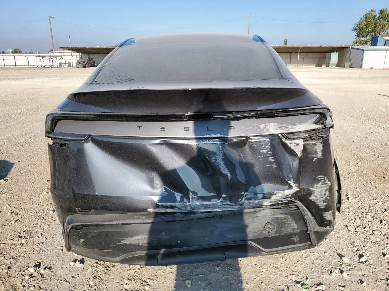 2026 Tesla Model Y VIN: 7SAYGDED0TA431512 Lot: 85927255