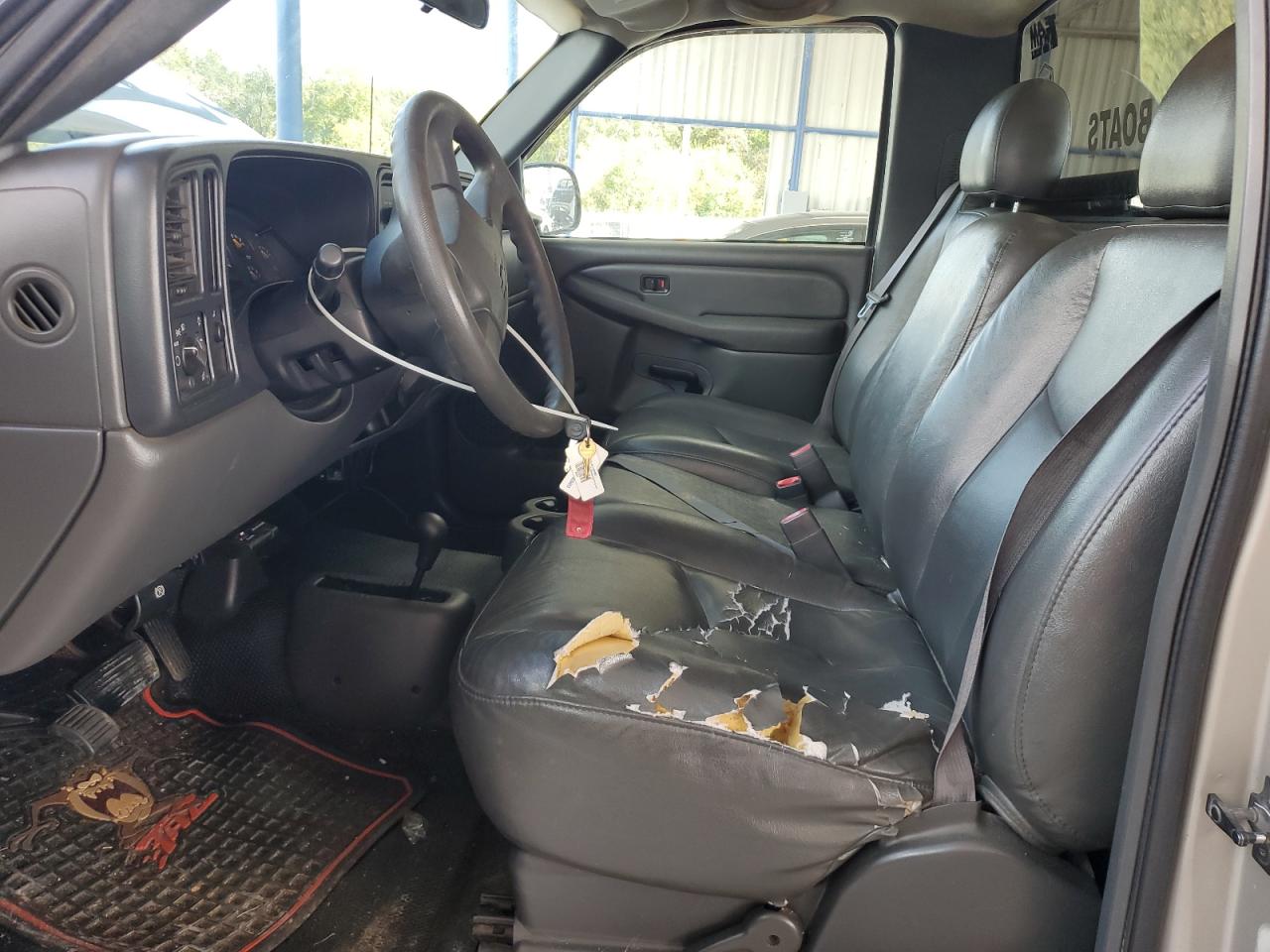 2004 Chevrolet Silverado K2500 Heavy Duty VIN: 1GCHK24U24E125676 Lot: 85902245