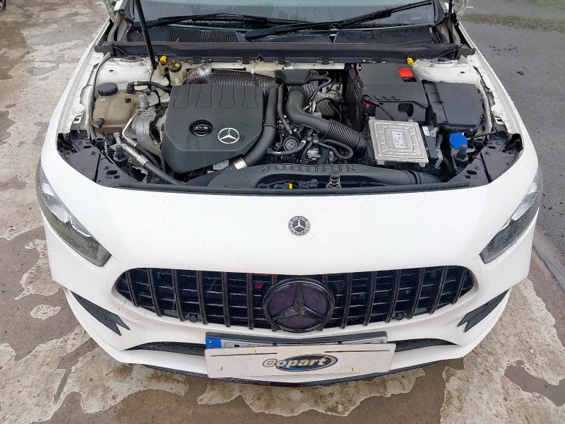2019 MERCEDES-BENZ A 180 AMG LINE AUTO 