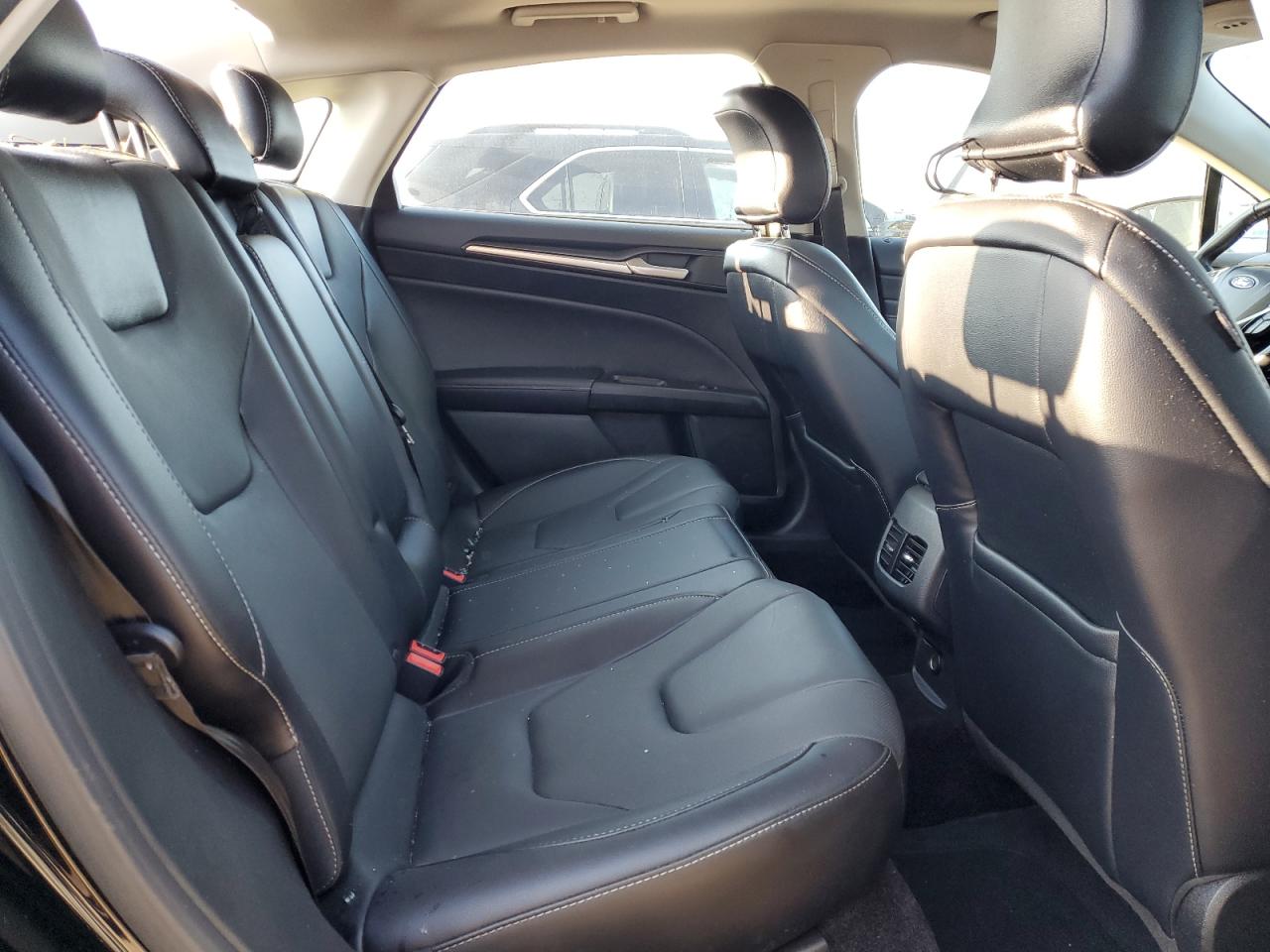 2017 Ford Fusion Titanium VIN: 3FA6P0K93HR266860 Lot: 90366035