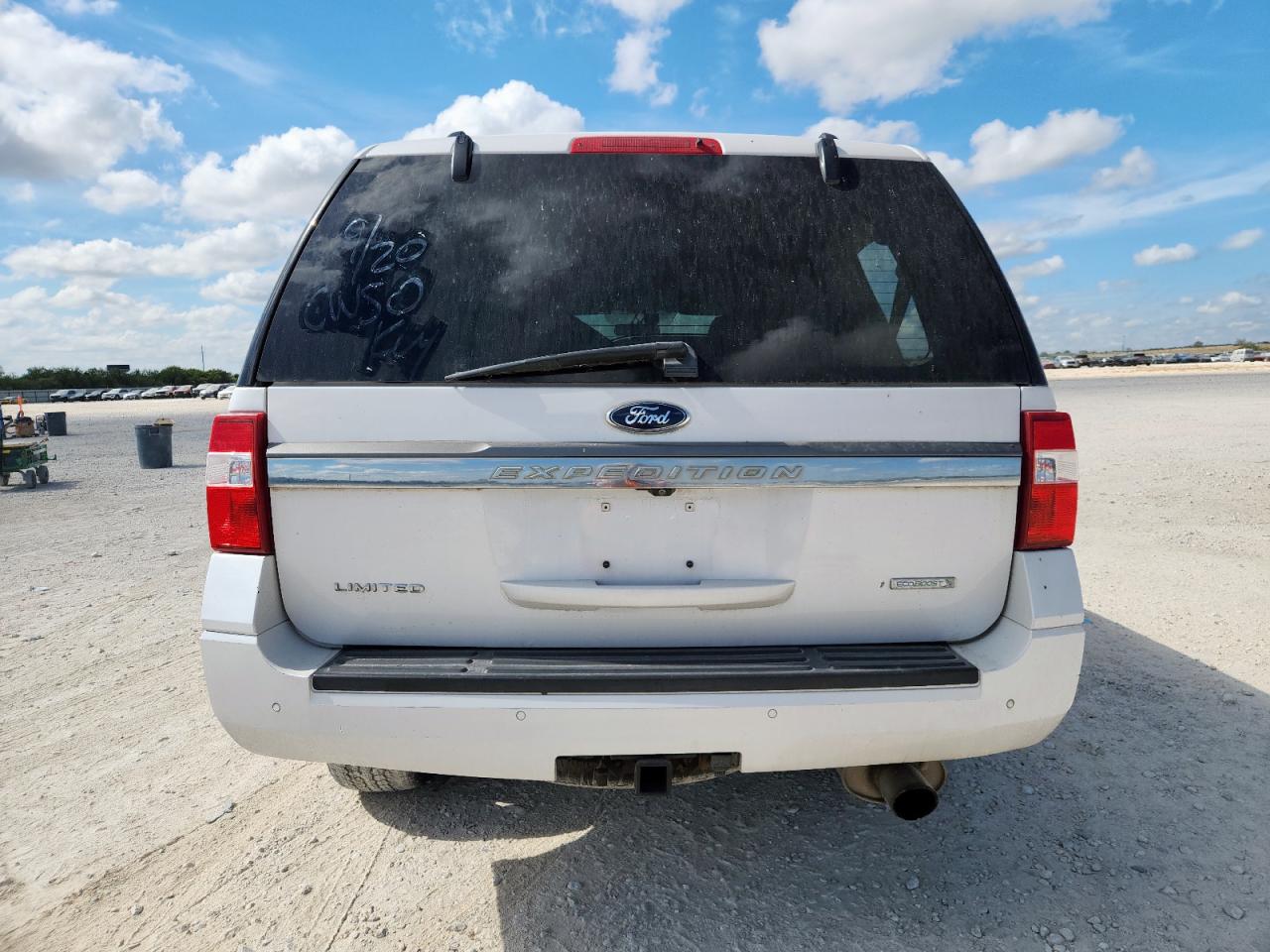 2015 Ford Expedition Limited VIN: 1FMJU2AT1FEF28232 Lot: 84970825