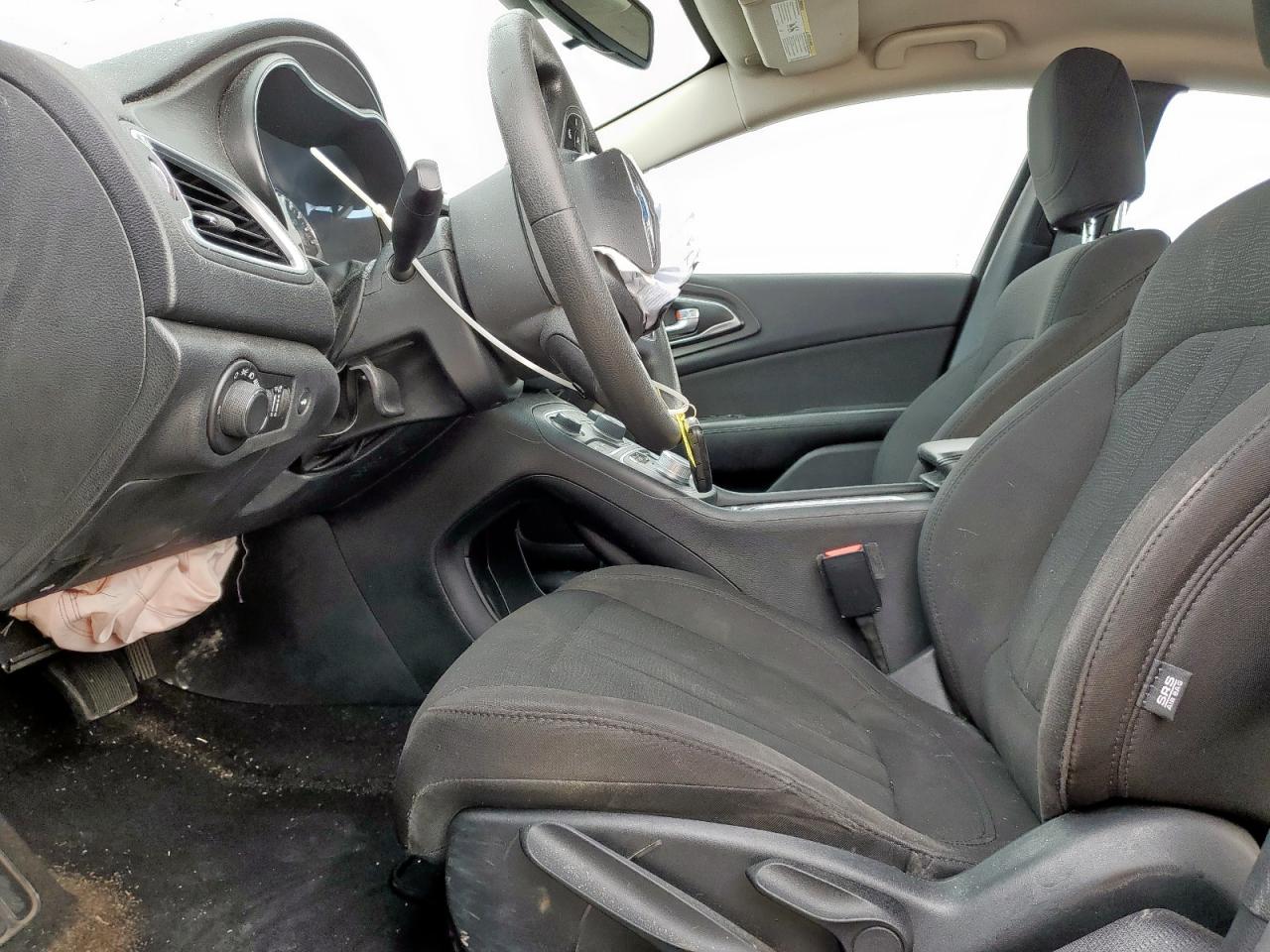 2016 Chrysler 200 Limited VIN: 1C3CCCAB3GN171610 Lot: 90132065