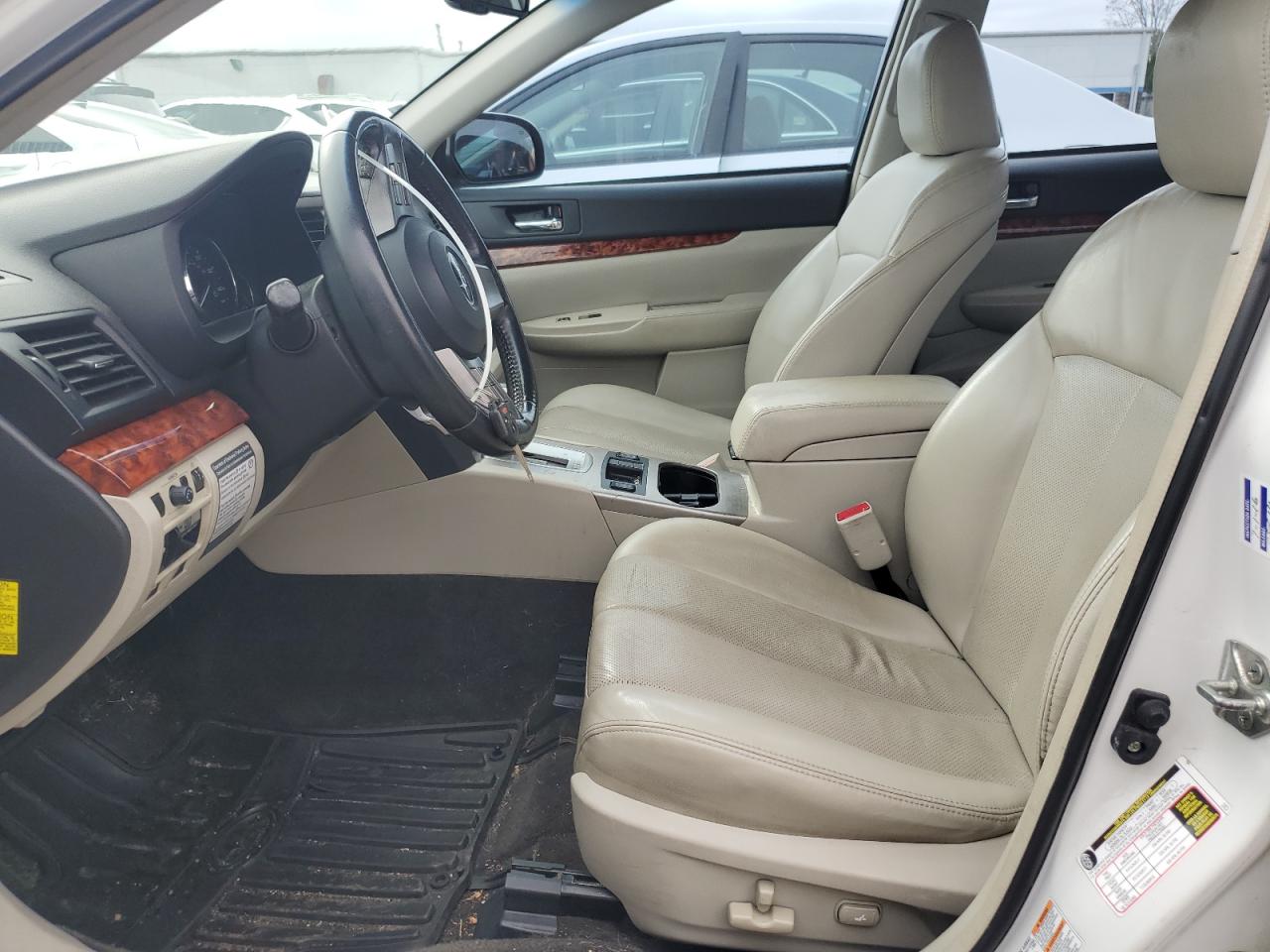 2011 Subaru Legacy 2.5I Limited VIN: 4S3BMBK64B3252667 Lot: 86490425
