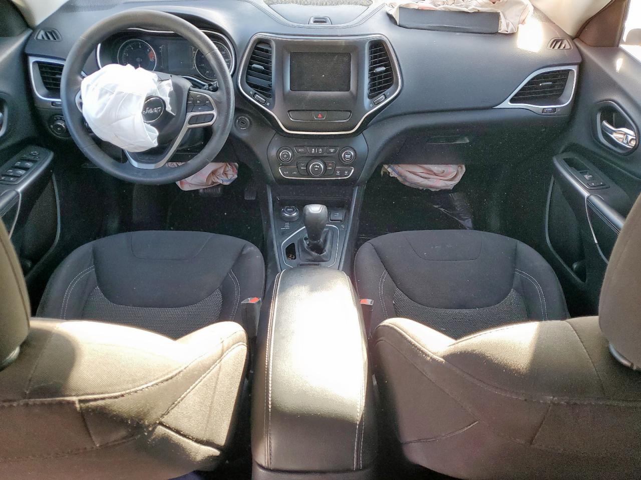 2019 Jeep Cherokee Latitude VIN: 1C4PJMCB9KD167324 Lot: 90811115