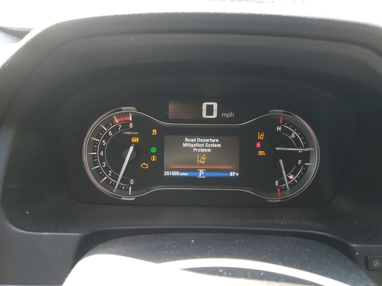 2018 Honda Pilot Touring VIN: 5FNYF5H90JB018096 Lot: 82113125