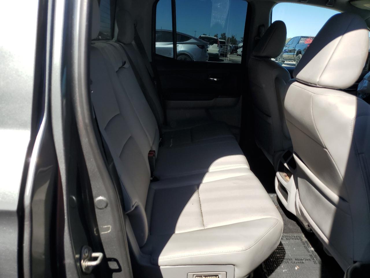 2017 Honda Ridgeline Rtl VIN: 5FPYK3F77HB003078 Lot: 82630185