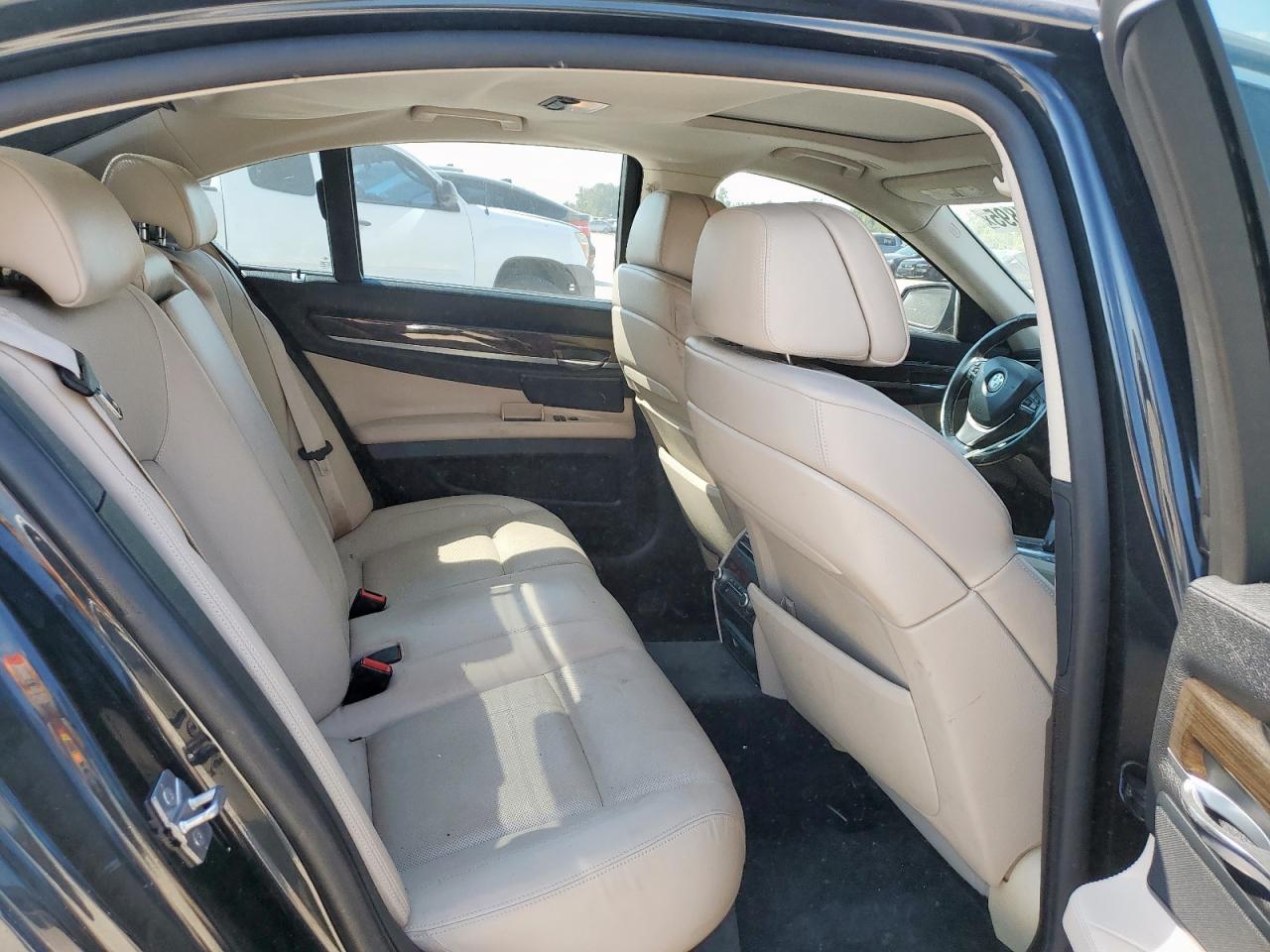 2012 BMW 750 I VIN: WBAKA8C57CDS99699 Lot: 82007895