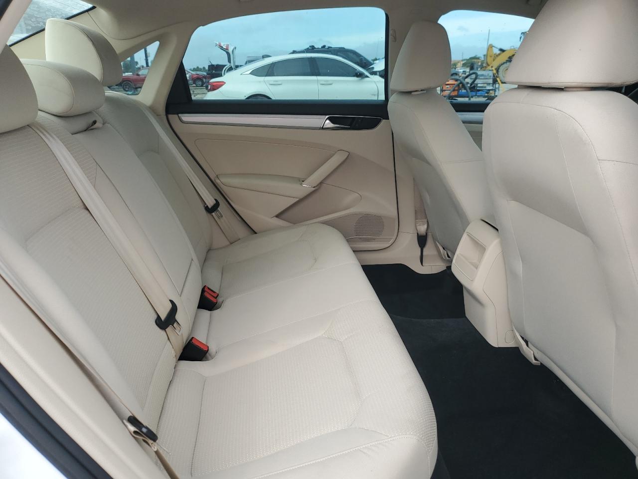 2017 Volkswagen Passat S VIN: 1VWAT7A36HC042726 Lot: 82359415