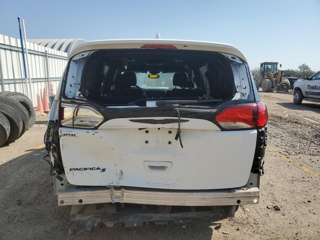 2020 Chrysler Pacifica Touring VIN: 2C4RC1FG2LR109997 Lot: 82526245