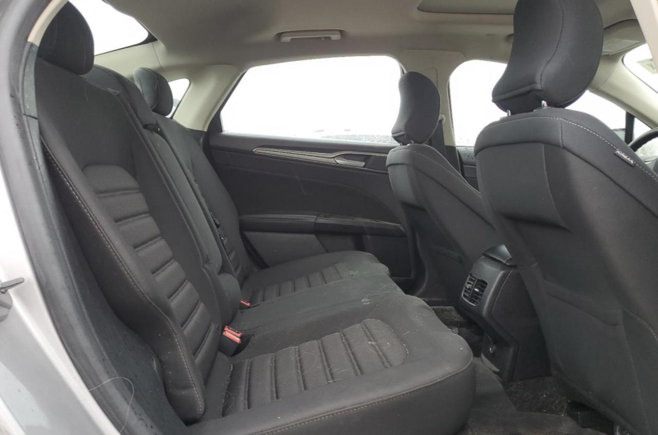 2019 Ford Fusion Se VIN: 3FA6P0LU7KR196807 Lot: 90598475