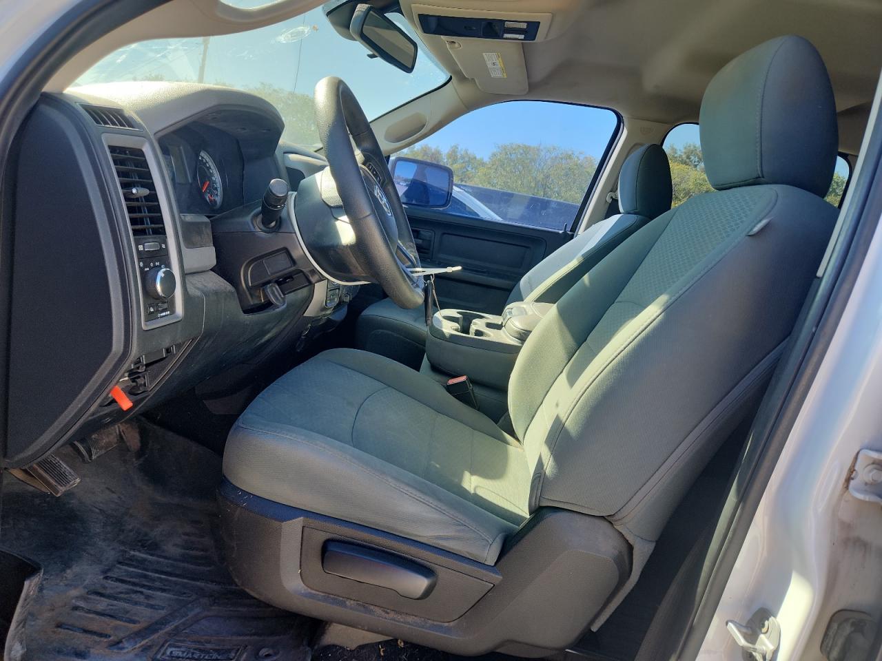 2015 Ram 1500 St VIN: 1C6RR7KM1FS586945 Lot: 89481985