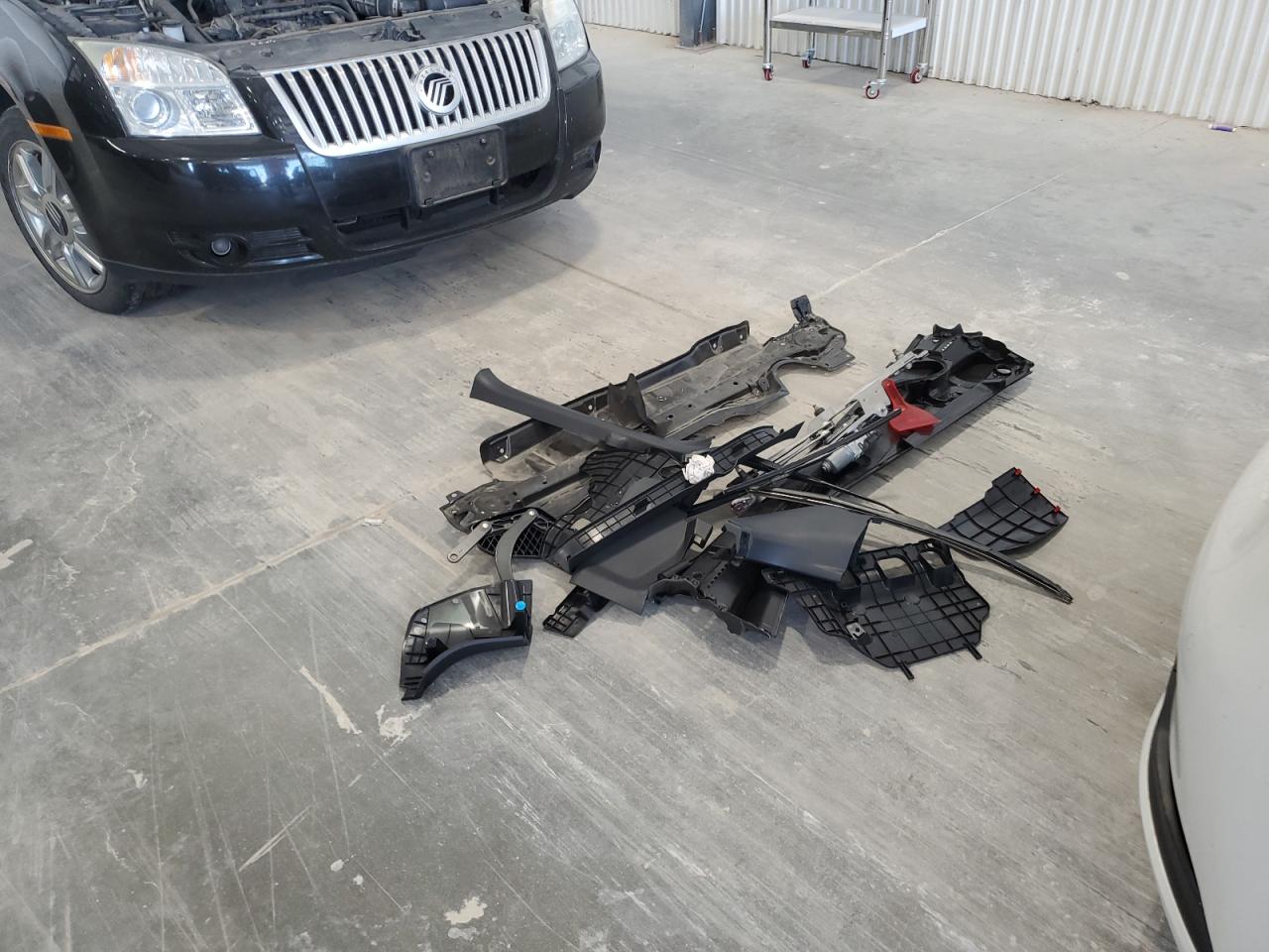 2024 Toyota Prius Le VIN: JTDADABU9R3017082 Lot: 85710085