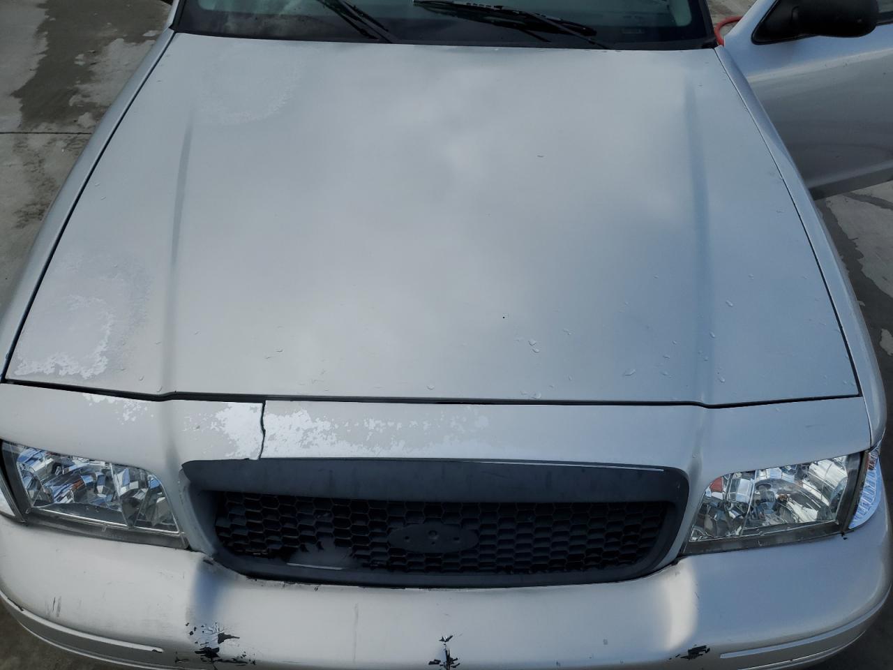 2002 Ford Crown Victoria VIN: 2FAFP73W92X106441 Lot: 85307875