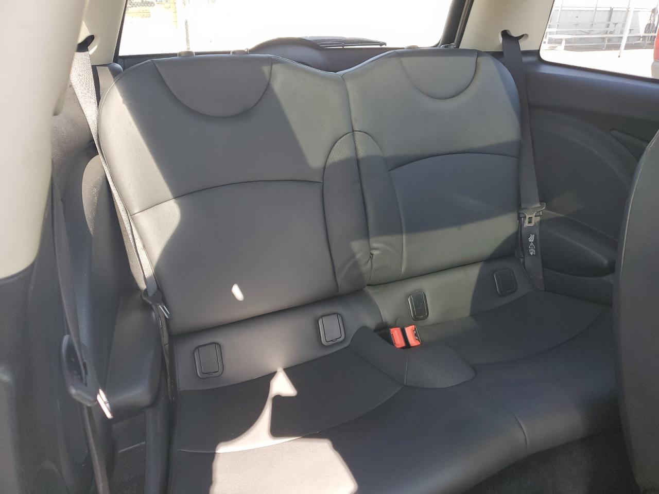 2011 Mini Cooper VIN: WMWSU3C51BT091462 Lot: 85765055