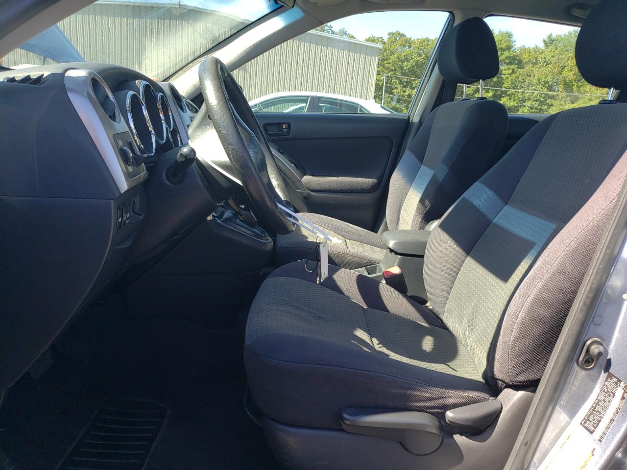 2005 Toyota Corolla Matrix Base VIN: 2T1LR30E45C385639 Lot: 85079965