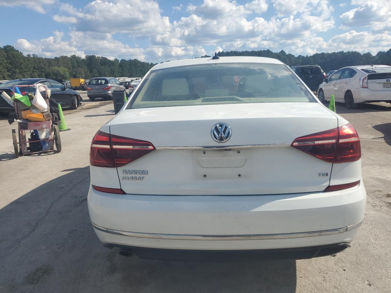 2017 Volkswagen Passat R-Line VIN: 1VWDT7A35HC046375 Lot: 86240435