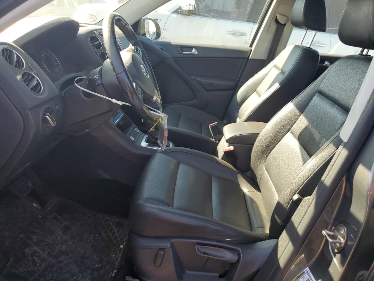 2016 Volkswagen Tiguan S VIN: WVGBV7AX8GW522277 Lot: 85494675