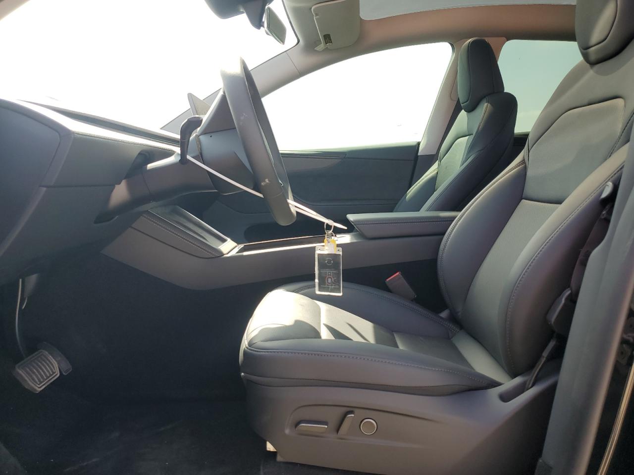 2026 Tesla Model Y VIN: 7SAYGDED4TF423982 Lot: 84398895