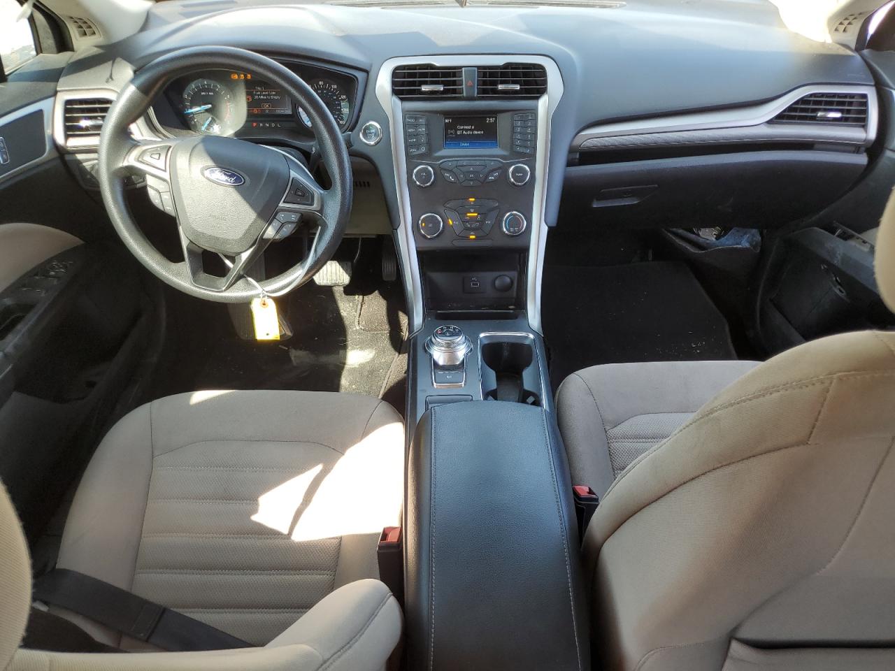 2019 Ford Fusion S VIN: 3FA6P0G70KR132595 Lot: 89892405